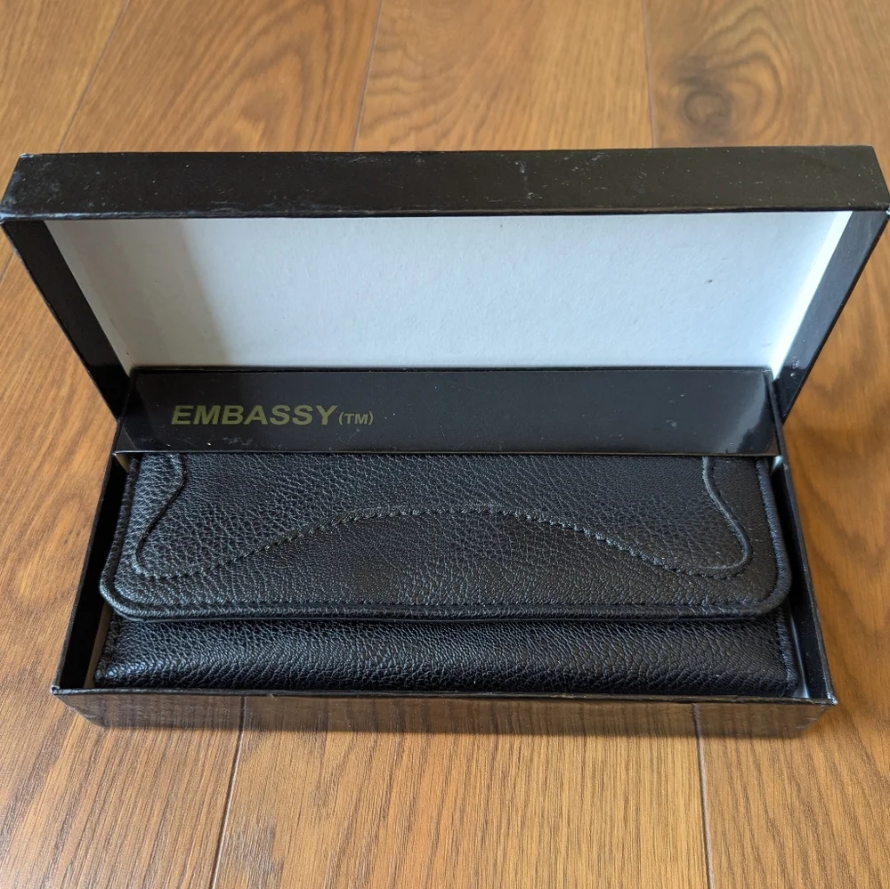 Embassy Trifold Wallet Black New with Tags Original Box